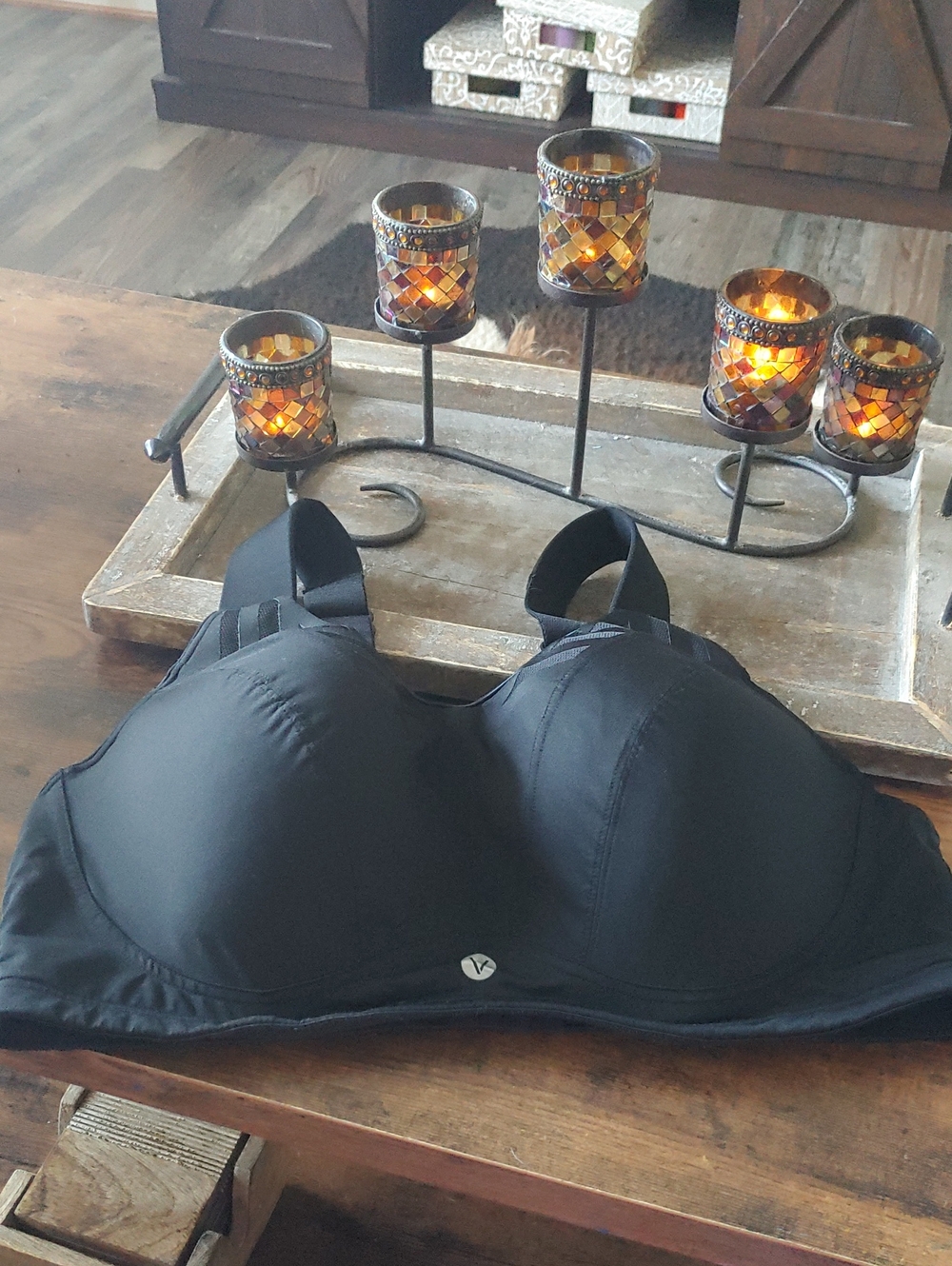 NWOT Livi/Lane Bryant 40DDD Black Padded Underwire Sports Bra